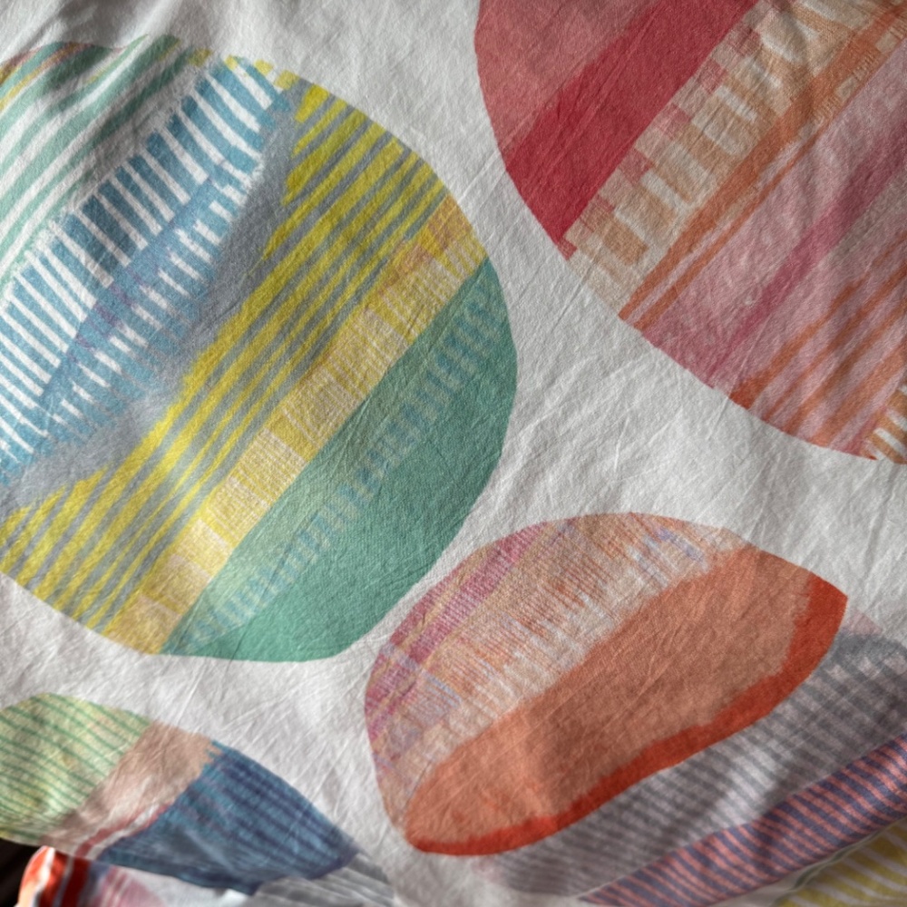 Annie Selke Pine Cone Hill full/queen  Duvet Cover 2 shams  pattern Macarons